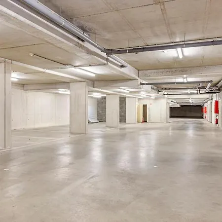 Ruim 2 Slaapkamer Met Parking Nabij Navo