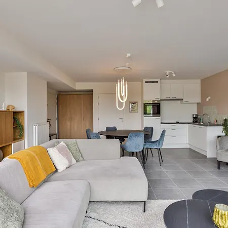 Ruim 2 Slaapkamer Met Parking Nabij Navo Apartment *