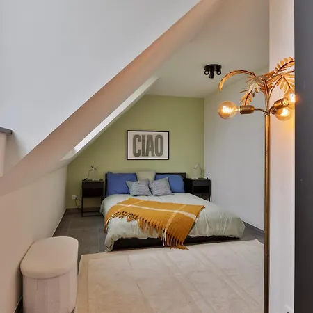 Appartamento Ruim 2 Slaapkamer Met Parking Nabij Navo *