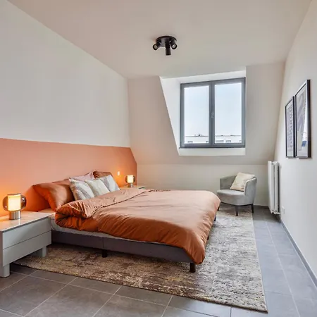 Ruim 2 Slaapkamer Met Parking Nabij Navo Apartment Machelen