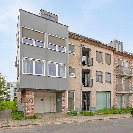 Ruim 2 Slaapkamer Met Parking Nabij Navo
